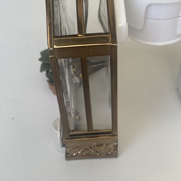 Bath & Body Works Green House Flower Wallflowers Plug Light Up Nightlight - Picture 11 of 16